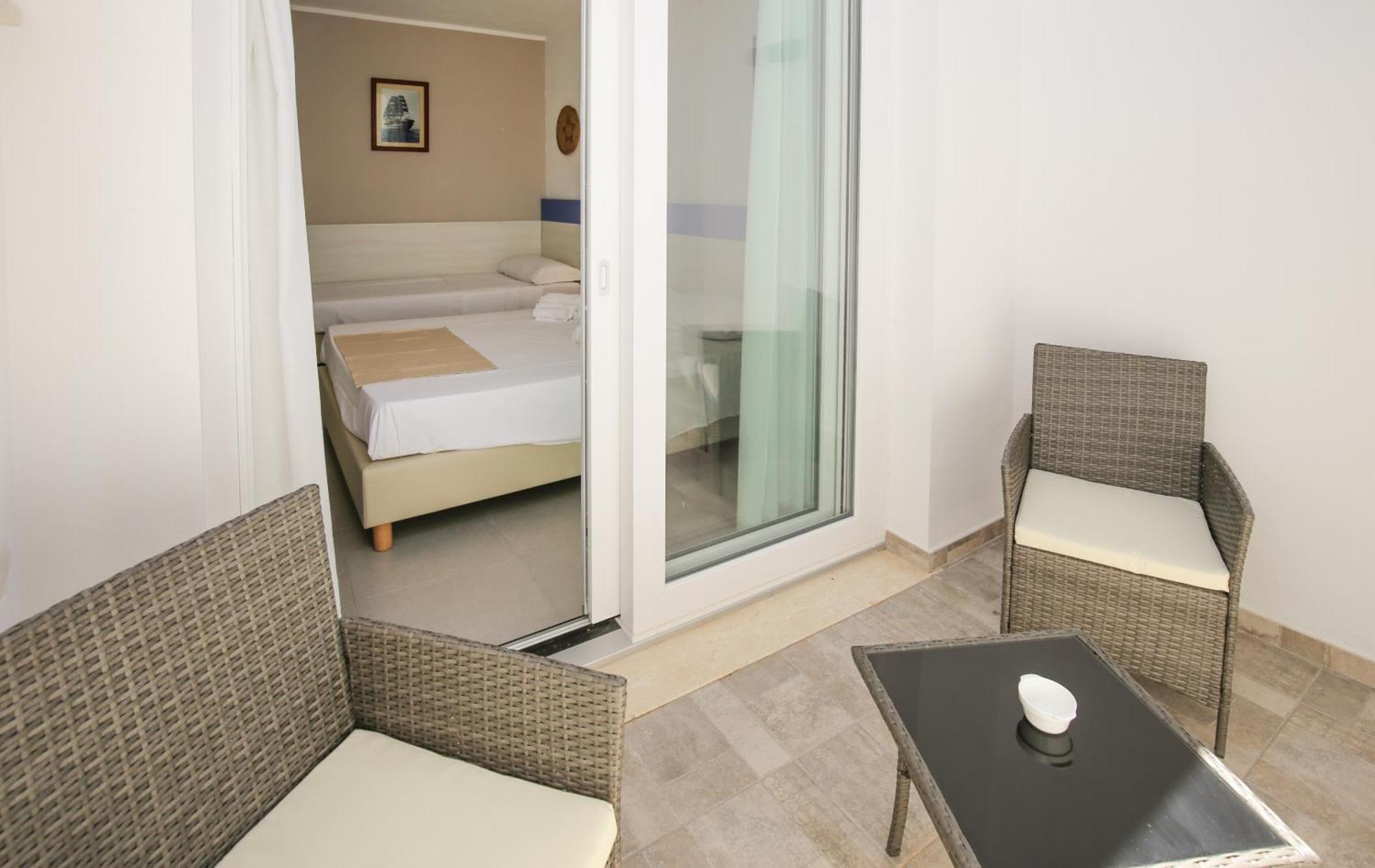 The Square Castelsardo Hotel Exterior photo