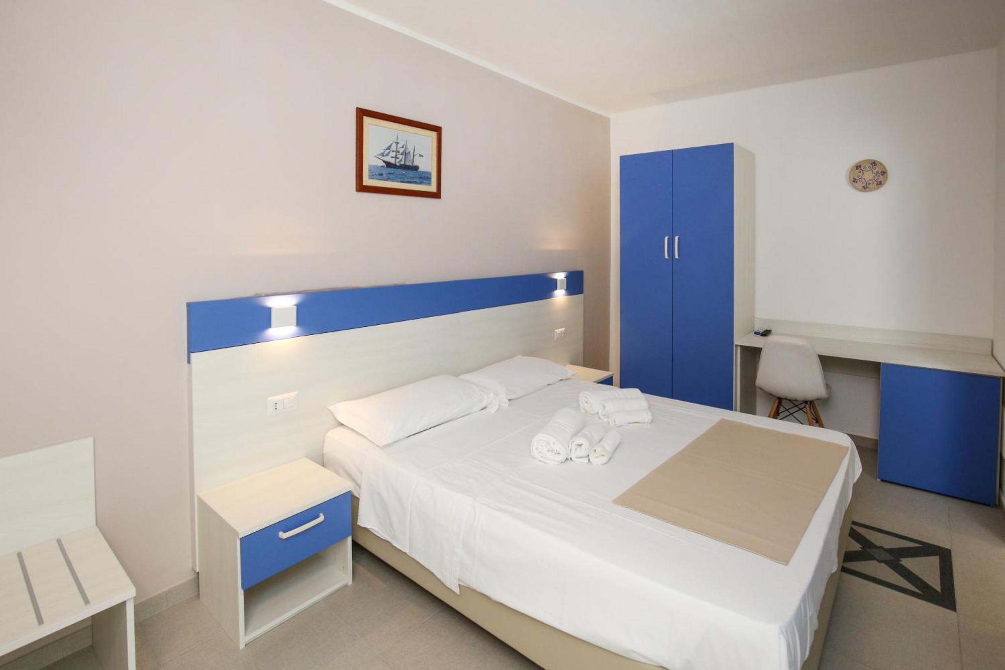 The Square Castelsardo Hotel Exterior photo