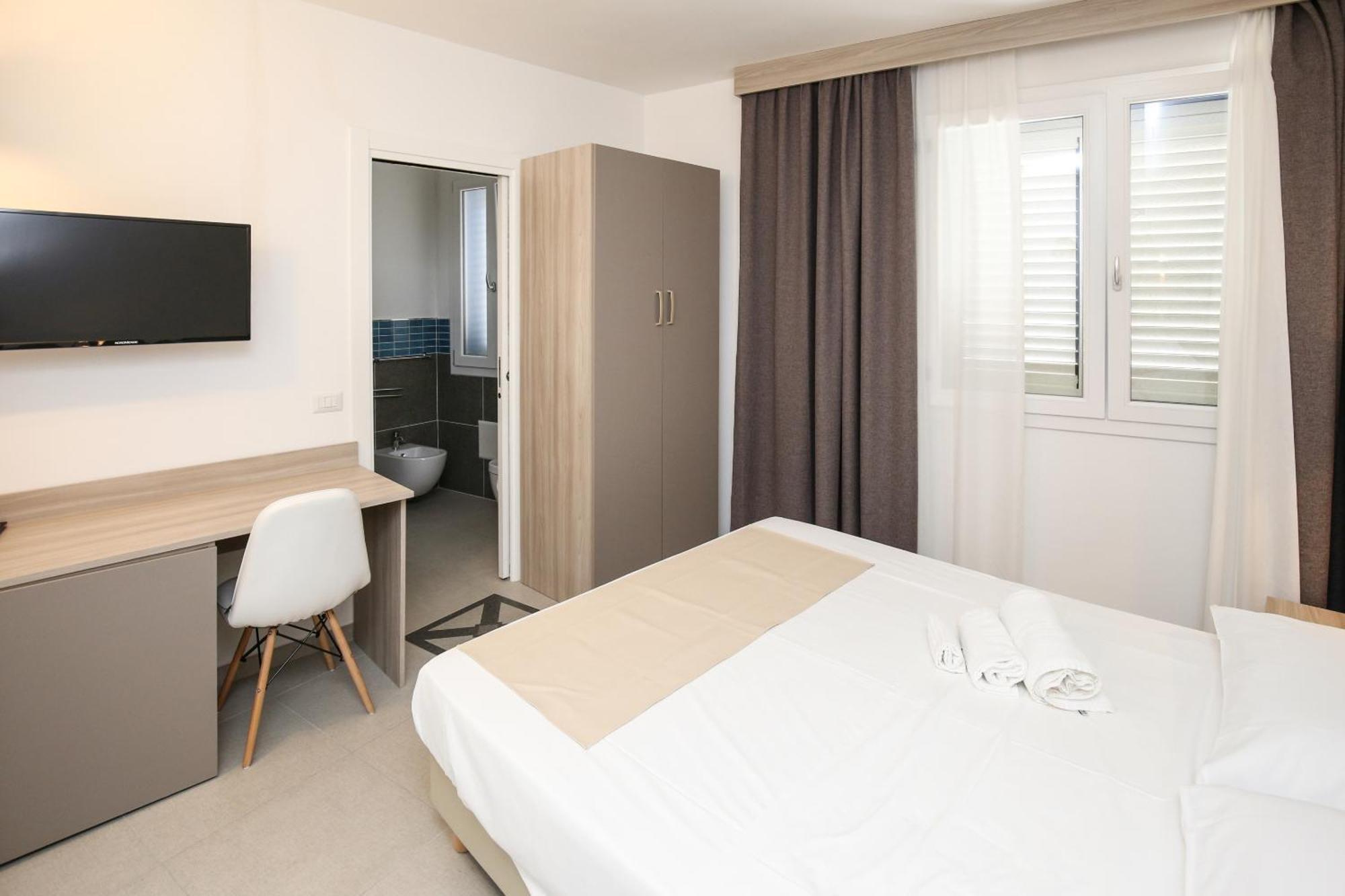 The Square Castelsardo Hotel Exterior photo
